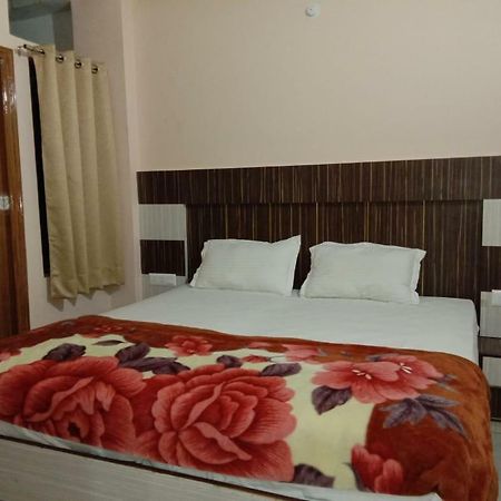 Adb Rooms Hotel De Pal Варанаси Экстерьер фото