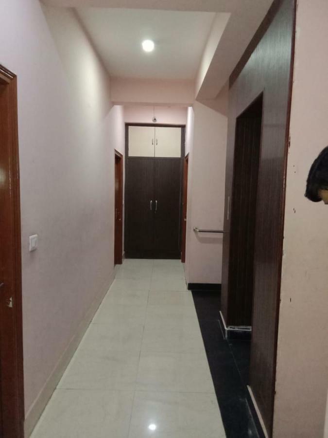 Adb Rooms Hotel De Pal Варанаси Экстерьер фото
